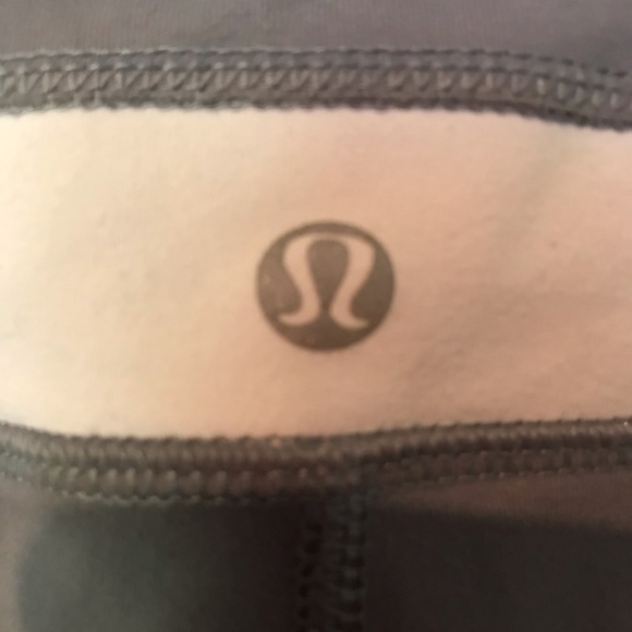 Lululemon Wide Leg Yoga Capris - Picture 4 of 5